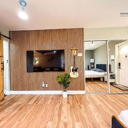 The Moose #7 - Instaworthy Studio With Amazing Views, Free Parking & Heated King Bed Memphis Extérieur photo