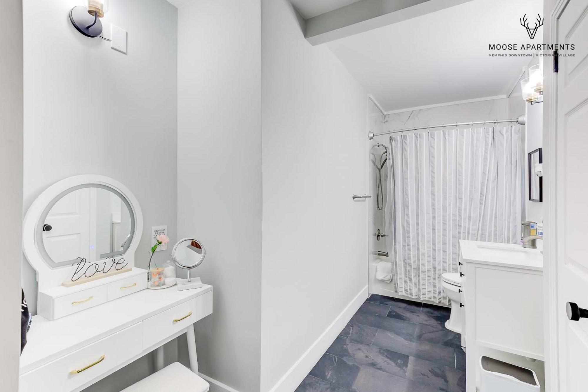 The Moose #7 - Instaworthy Studio With Amazing Views, Free Parking & Heated King Bed Memphis Extérieur photo