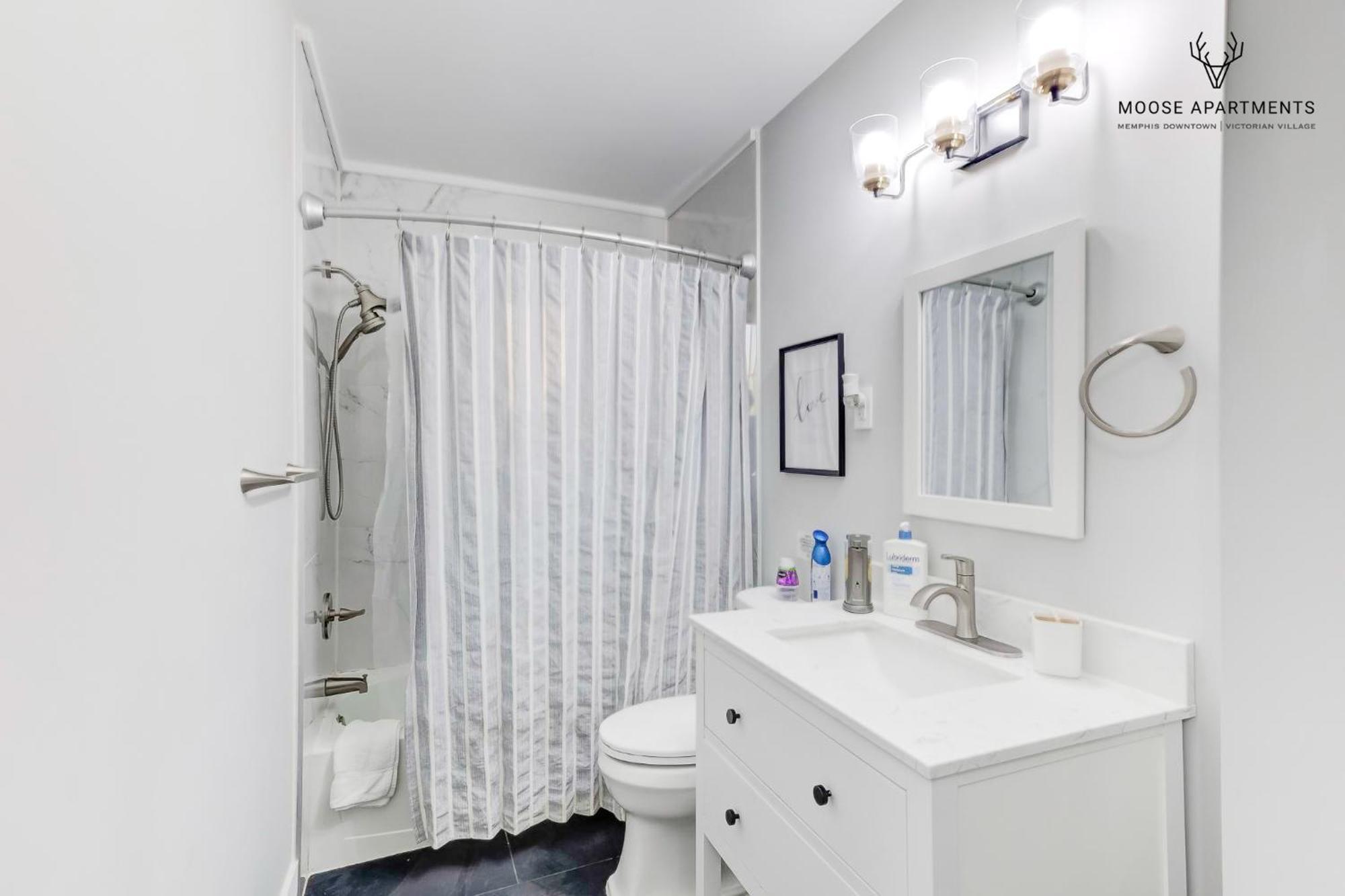The Moose #7 - Instaworthy Studio With Amazing Views, Free Parking & Heated King Bed Memphis Extérieur photo